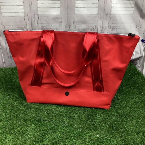 Hunter x Target Over Sized Tote Bag Cherry Red - Picture 6 of 14